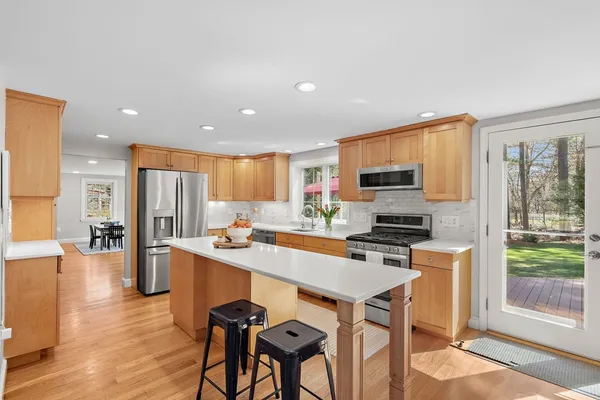 $875,000 | 13 Mohegan Road, Acton, MA 01720