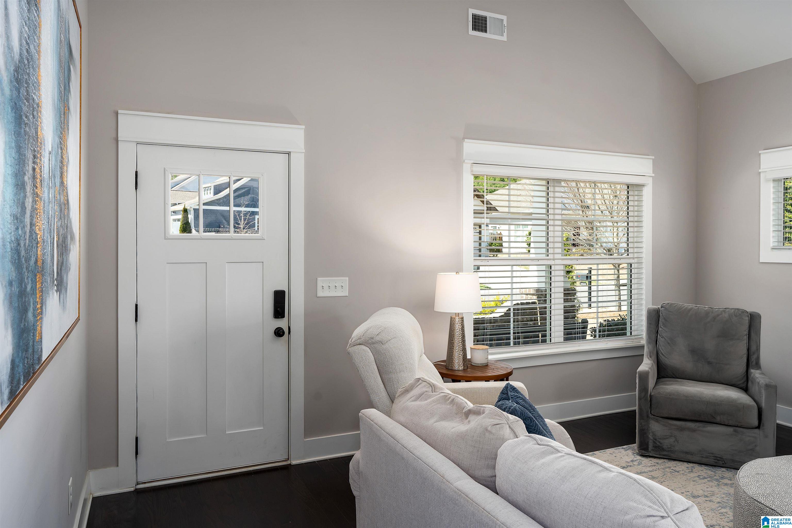 1429 Valley Trace Birmingham, AL 35210 - Photo 7 of 31