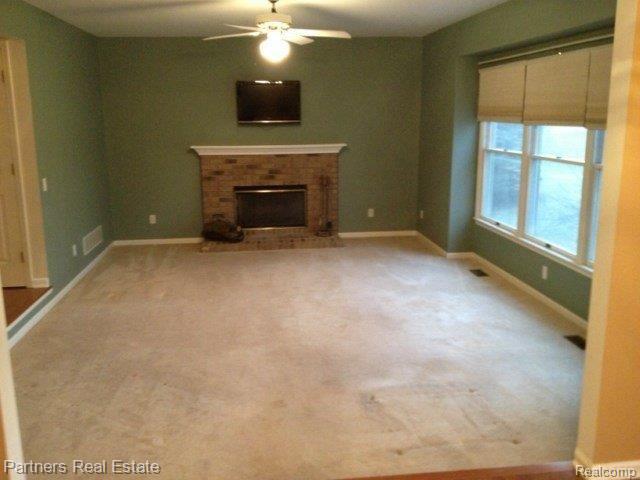 8227 Bergin Road Howell, MI 48843 - Photo 8 of 22 Living Room