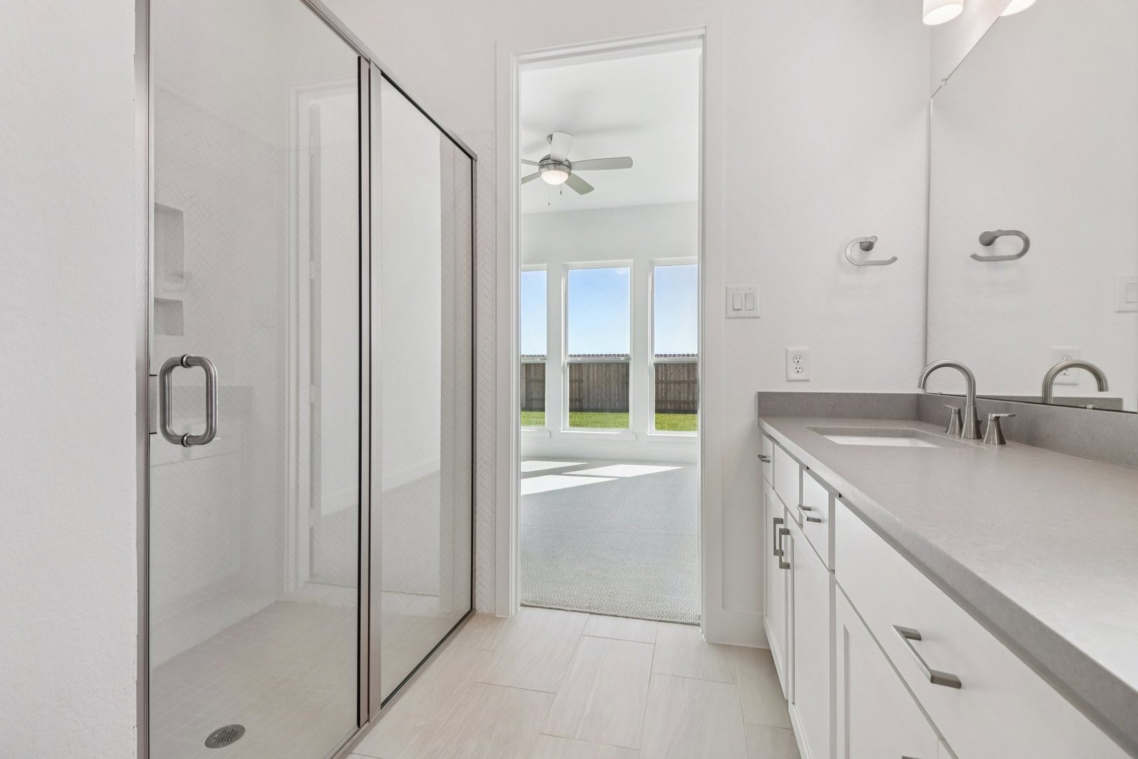 1322 Secret Grv Trail Tomball, TX 77375 - Photo 18 of 34 1322 Secret Grove Primary Bath