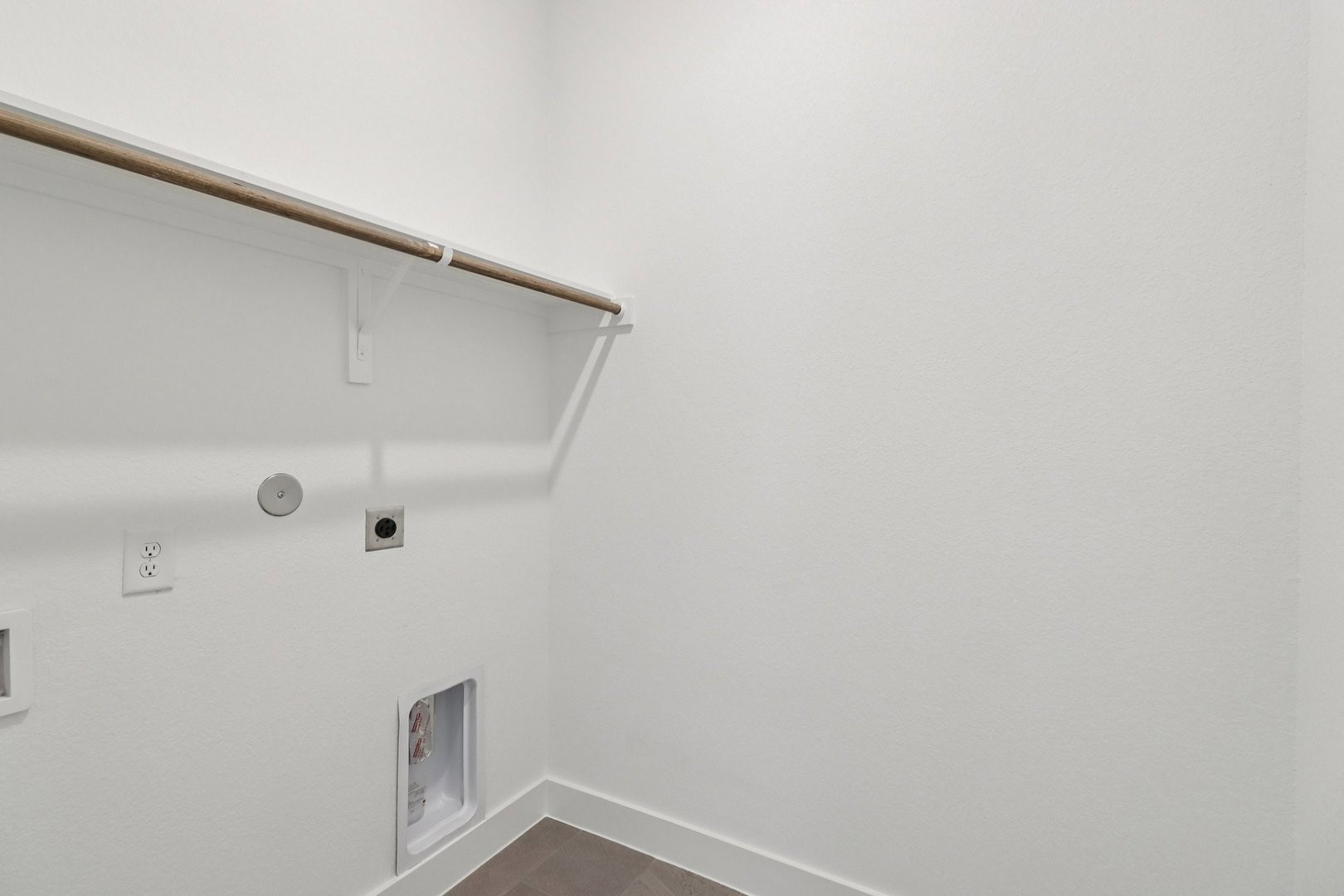 1322 Secret Grv Trail Tomball, TX 77375 - Photo 23 of 34 1322 Secret Grove Laundry