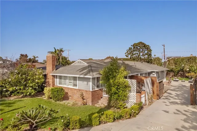 $2,395,000 | 370 East 19th Street, Costa Mesa, CA 92627
