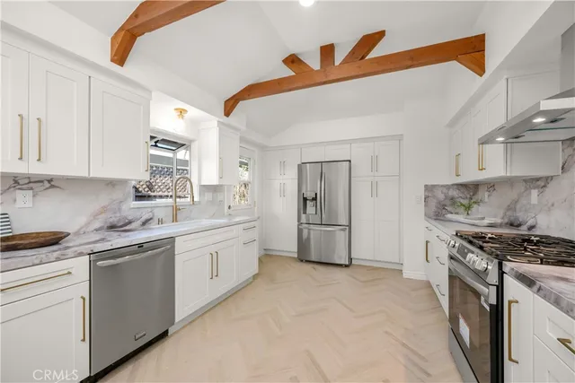 $2,395,000 | 370 East 19th Street, Costa Mesa, CA 92627