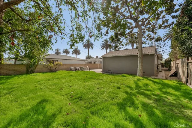 $2,395,000 | 370 East 19th Street, Costa Mesa, CA 92627