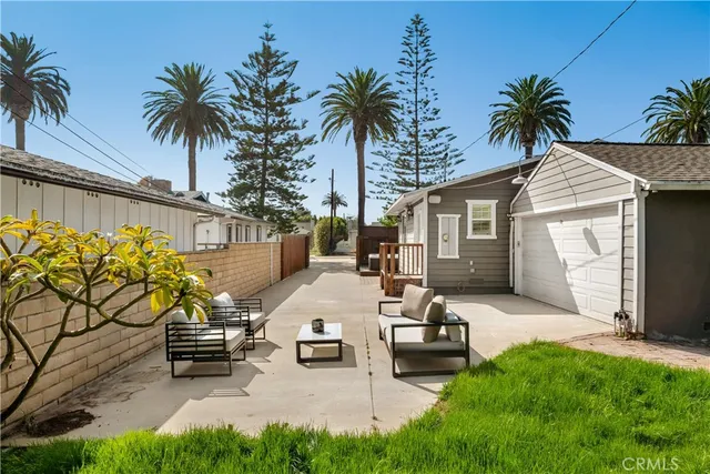 $2,395,000 | 370 East 19th Street, Costa Mesa, CA 92627