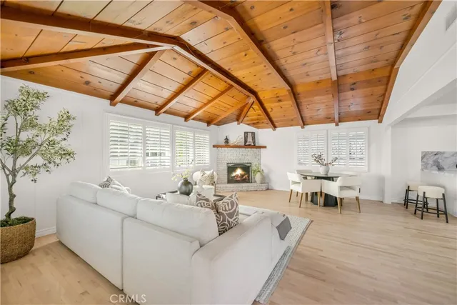 $2,395,000 | 370 East 19th Street, Costa Mesa, CA 92627