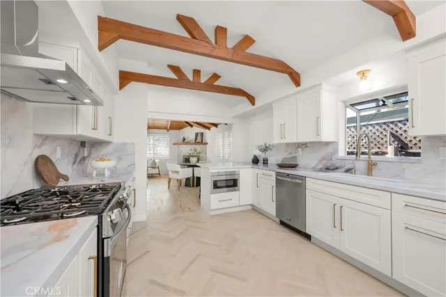 $2,395,000 | 370 East 19th Street, Costa Mesa, CA 92627