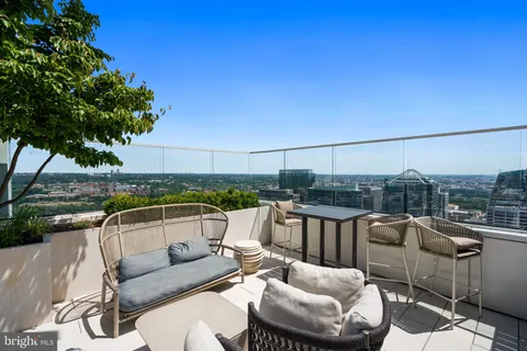 $1,380,000 | 1781 North Pierce Street, Unit 501, Arlington, VA 22209