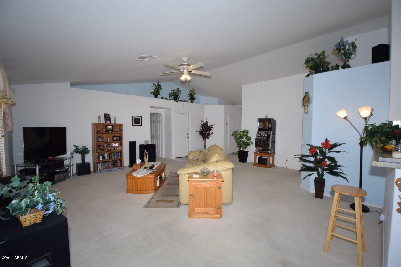 10843 East Cholla Road Mesa, AZ 85207 - Photo 3 of 20 Great Room