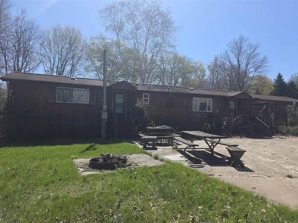 $144,000 | 6772 North Claeys Drive, Fountain, MI 49410