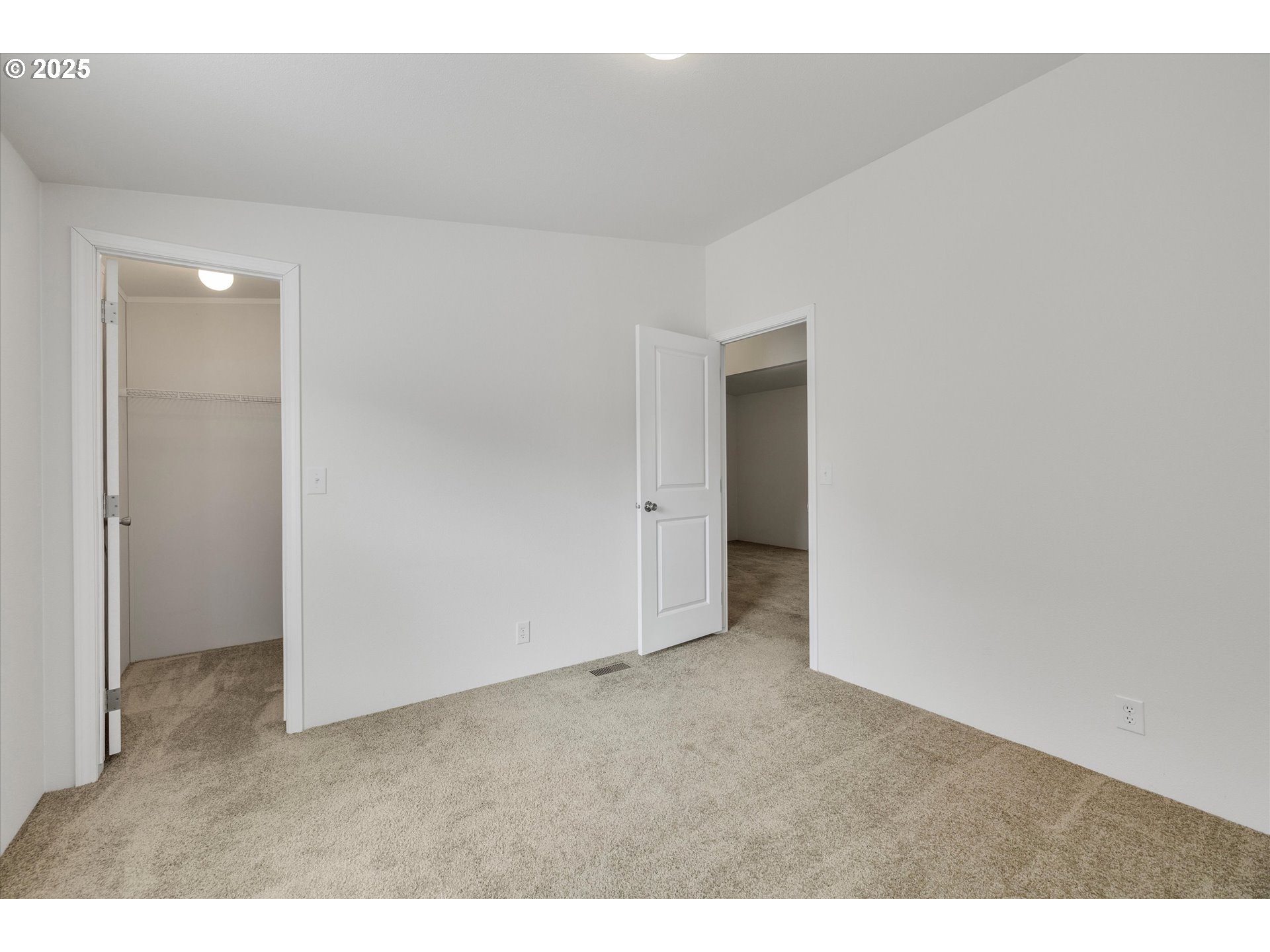 21100 Northeast Sandy Boulevard, Unit 39 Fairview, OR 97024 - Photo 15 of 23