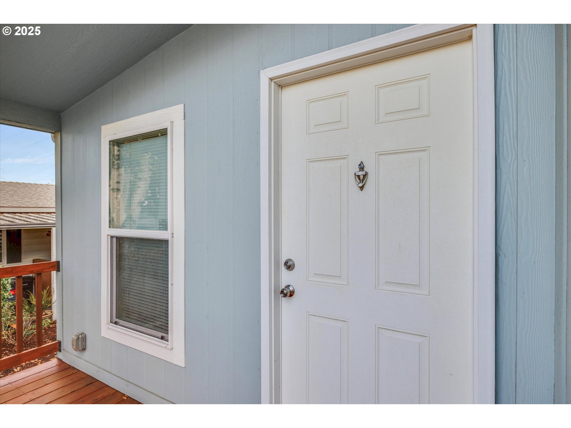 21100 Northeast Sandy Boulevard, Unit 39 Fairview, OR 97024 - Photo 4 of 23 a view of empty room