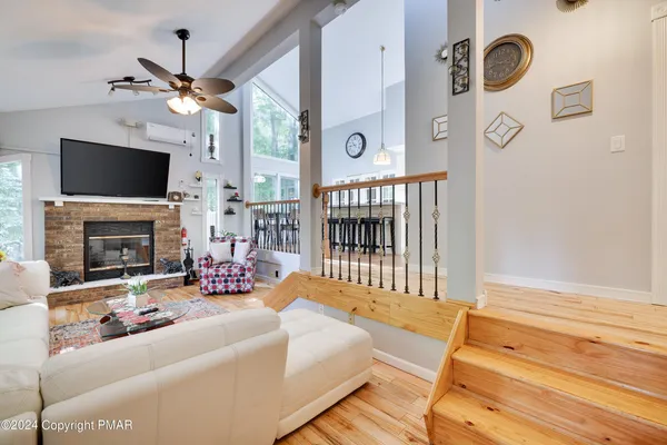 $2,200 | 2933 Melody Lane, Tobyhanna, PA 18466