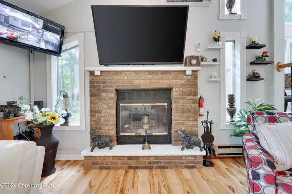 $2,200 | 2933 Melody Lane, Tobyhanna, PA 18466