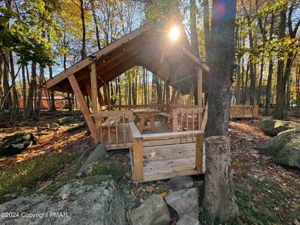 $2,200 | 2933 Melody Lane, Tobyhanna, PA 18466