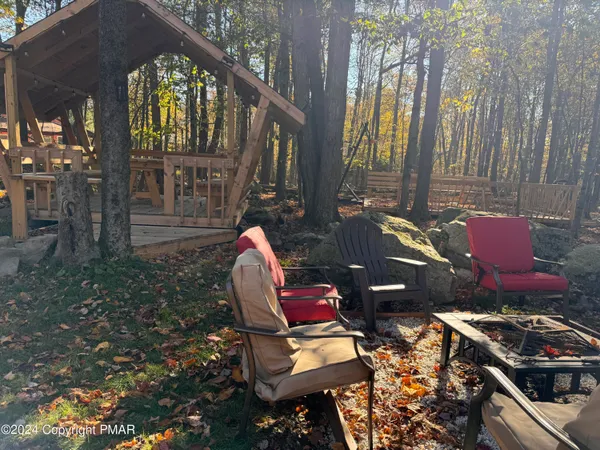 $2,200 | 2933 Melody Lane, Tobyhanna, PA 18466