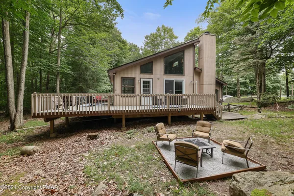 $2,200 | 2933 Melody Lane, Tobyhanna, PA 18466