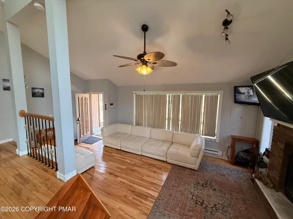 $2,200 | 2933 Melody Lane, Tobyhanna, PA 18466