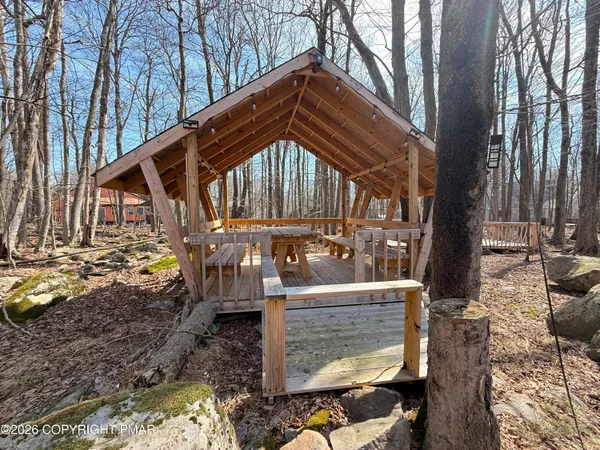 $2,200 | 2933 Melody Lane, Tobyhanna, PA 18466