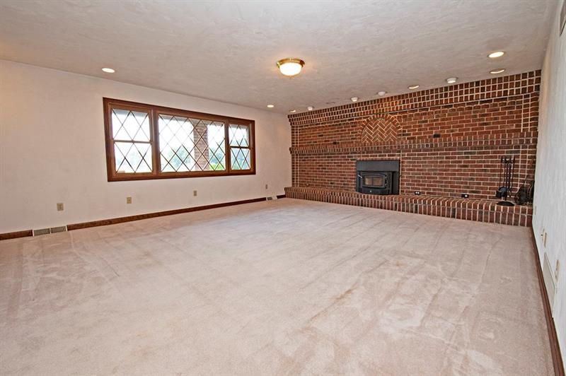 320 Cole Road Sarver, PA 16055 - Photo 11 of 25 Family Room