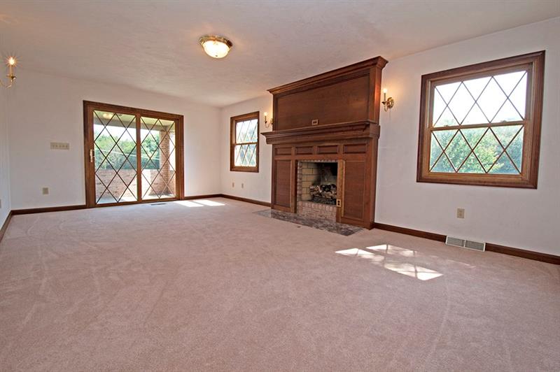 320 Cole Road Sarver, PA 16055 - Photo 12 of 25 Formal Living Room