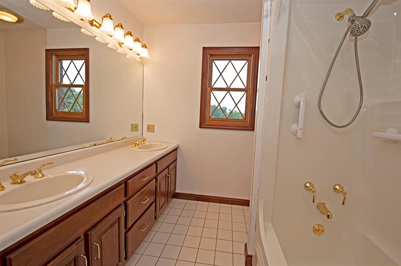 320 Cole Road Sarver, PA 16055 - Photo 17 of 25 Bathroom