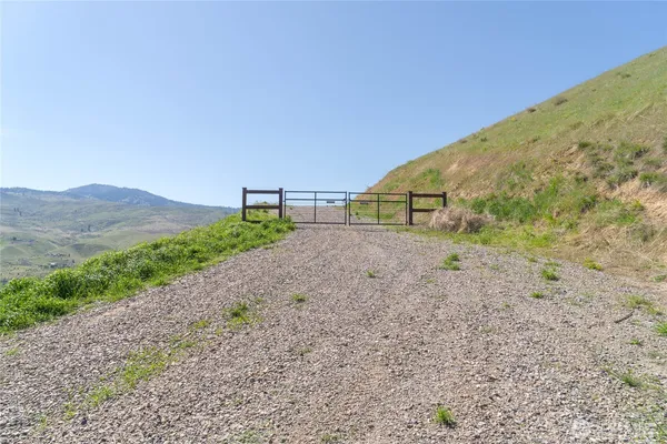 $499,000 | 519 Diede Hills Lane, Wenatchee, WA 98801