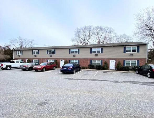 $1,500 | 9 Peggy Lane, East Lyme, CT 06357