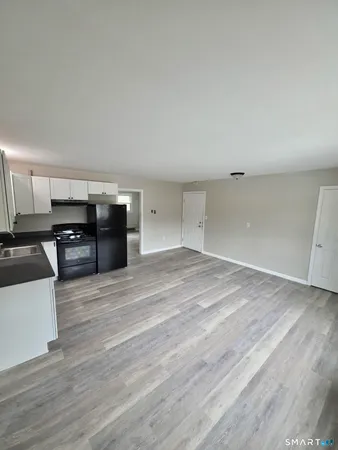 $1,500 | 9 Peggy Lane, East Lyme, CT 06357