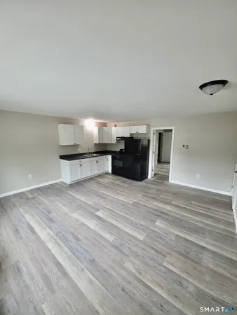 $1,500 | 9 Peggy Lane, East Lyme, CT 06357