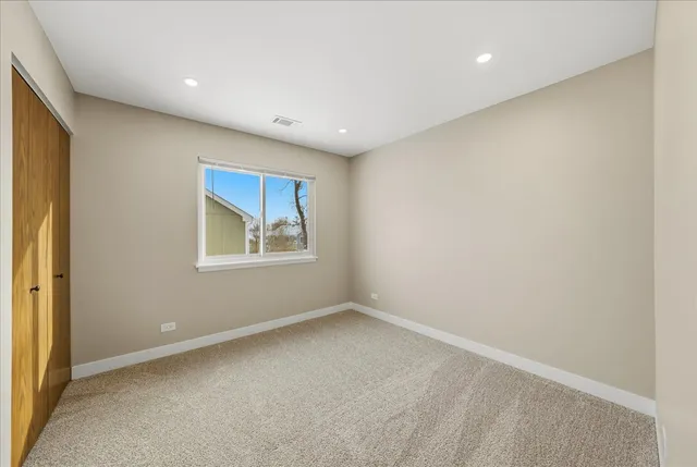 $2,600 | 369 Heather Court, Unit A2, Schaumburg, IL 60193