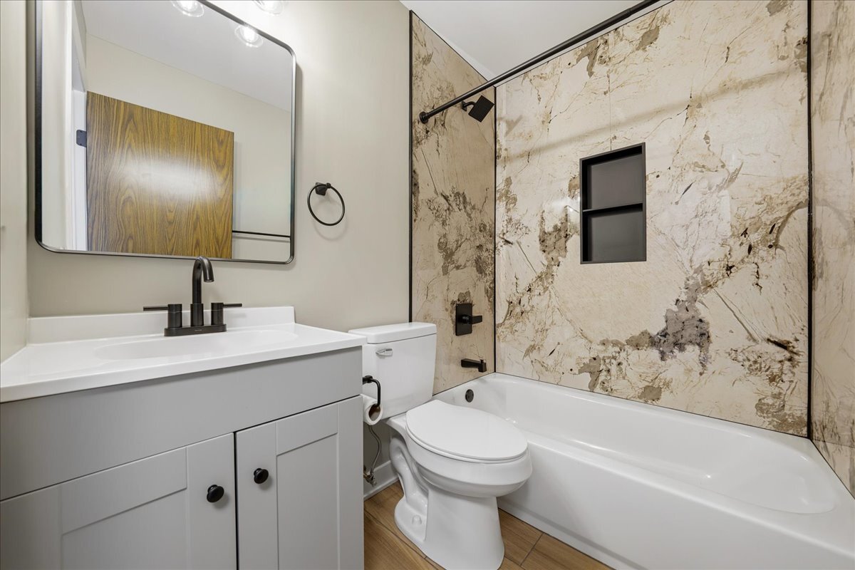 369 Heather Court, Unit A2 Schaumburg, IL 60193 - Photo 14 of 21