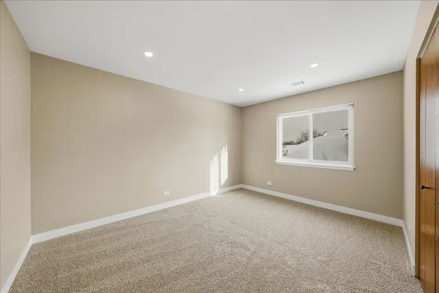 $2,600 | 369 Heather Court, Unit A2, Schaumburg, IL 60193