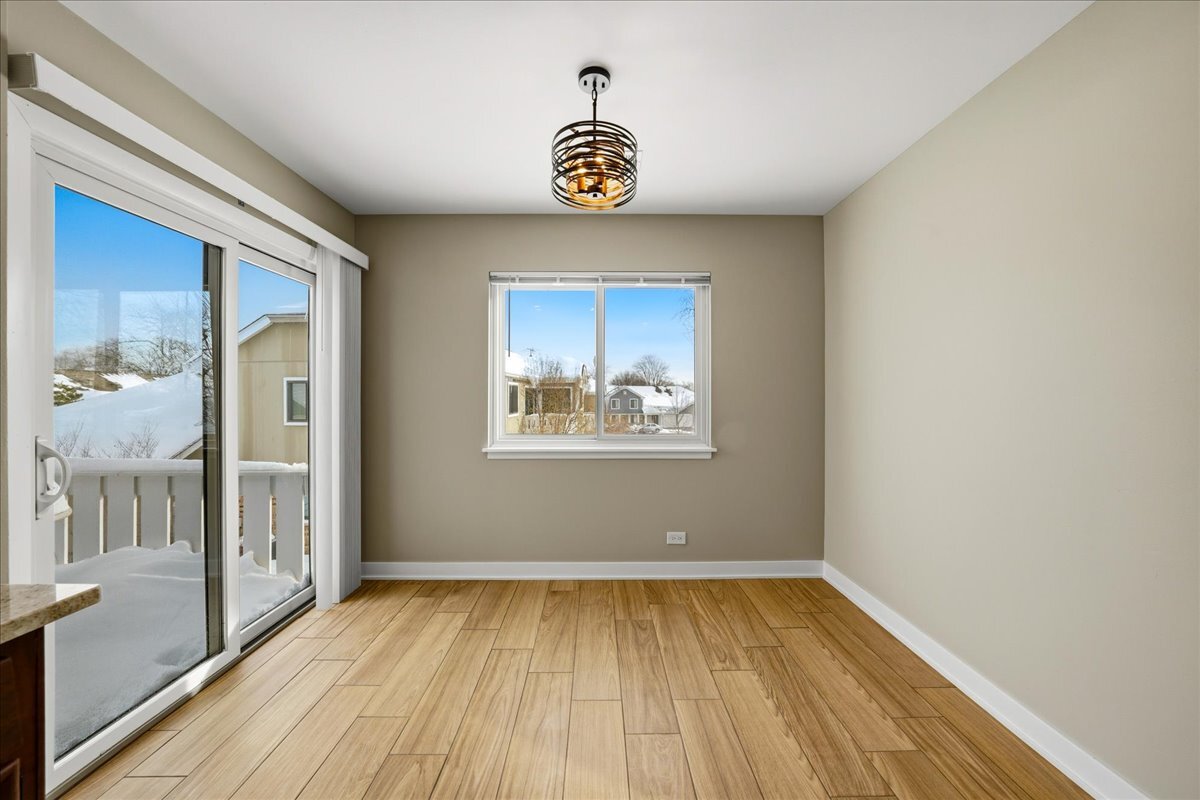 369 Heather Court, Unit A2 Schaumburg, IL 60193 - Photo 8 of 21