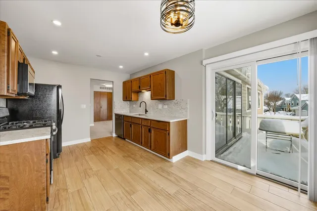 $2,600 | 369 Heather Court, Unit A2, Schaumburg, IL 60193