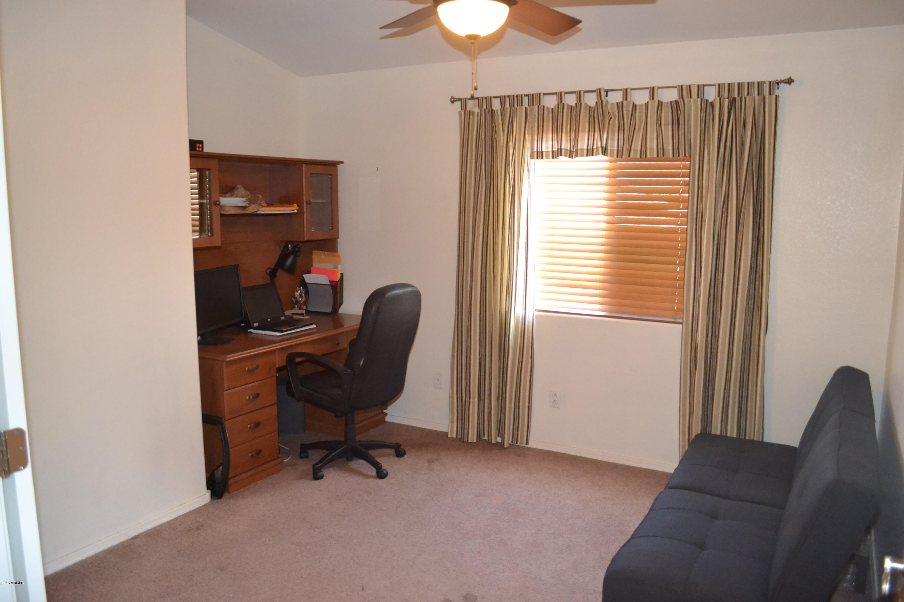 2130 West Vineyard Road Phoenix, AZ 85041 - Photo 24 of 37 24 Office