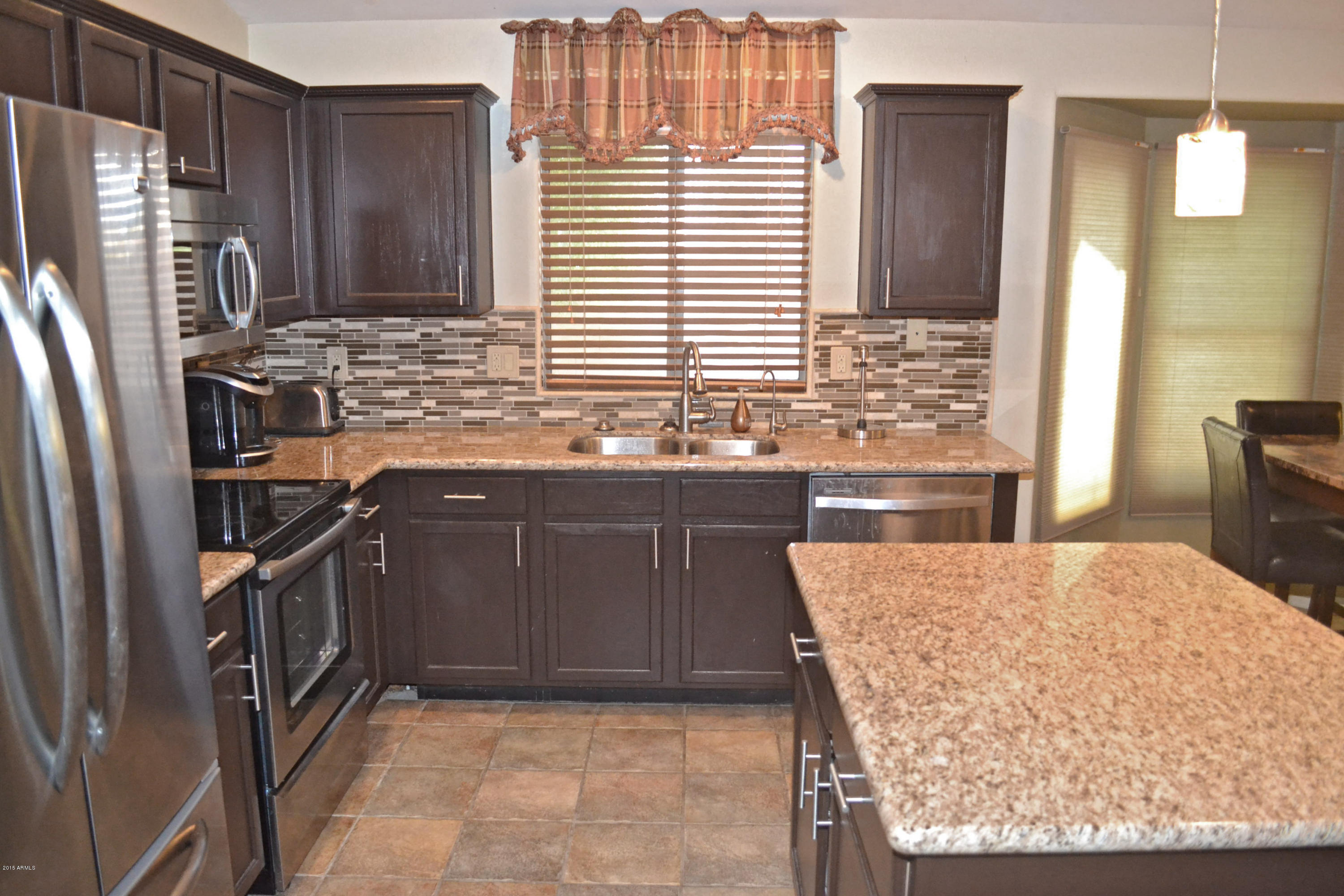 2130 West Vineyard Road Phoenix, AZ 85041 - Photo 10 of 37 10 Kitchen