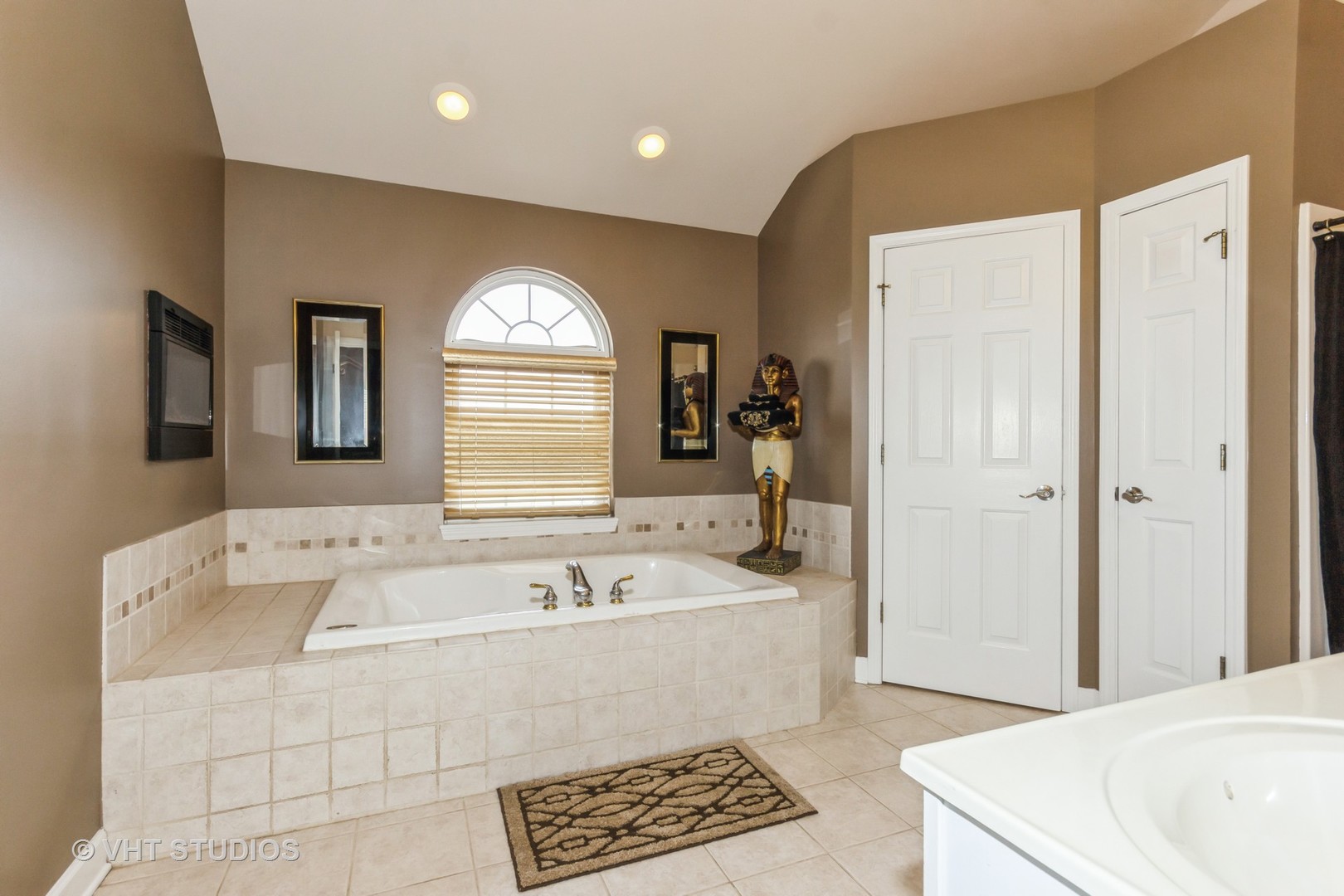 2055 North 3569th Road Serena, IL 60549 - Photo 16 of 36