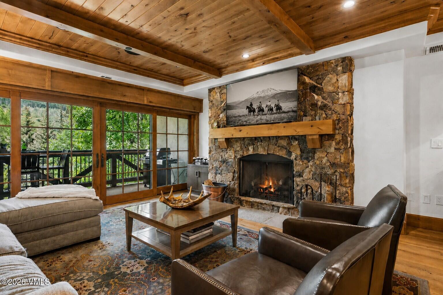 434 South Frontage Road East, Unit 204 Vail, CO 81657 - Photo 20 of 53 Living Room