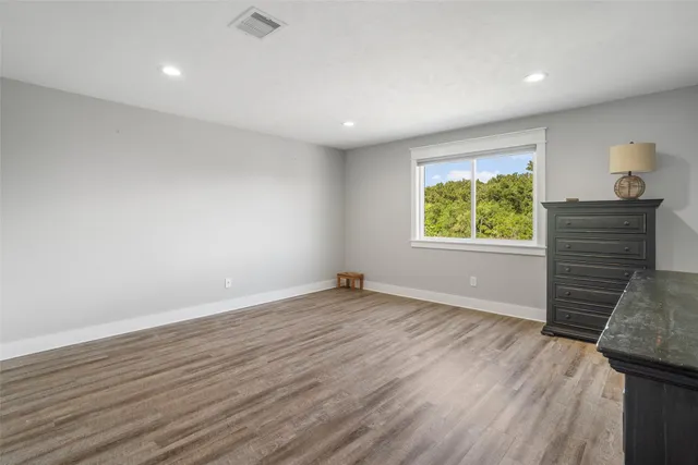 a bathroom with a toilet