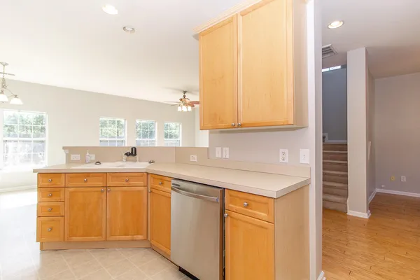 $2,500 | 113 Carolinian Drive, Summerville, SC 29485