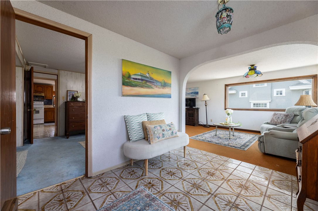 18 Beach Row Narragansett, RI 02879 - Photo 21 of 50