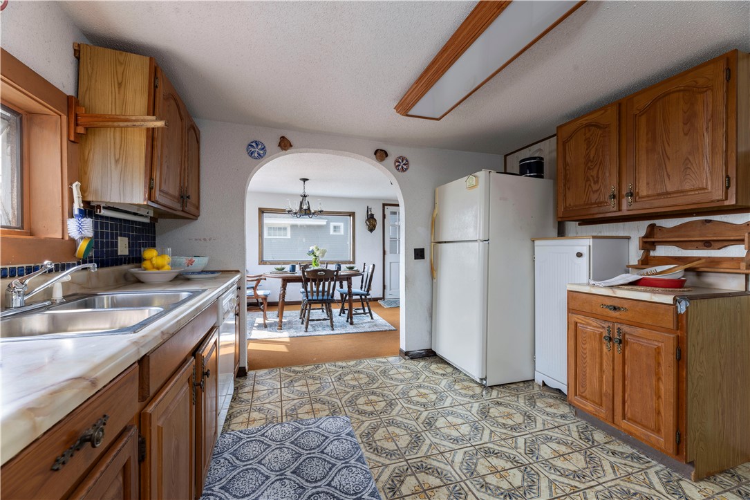 18 Beach Row Narragansett, RI 02879 - Photo 37 of 50