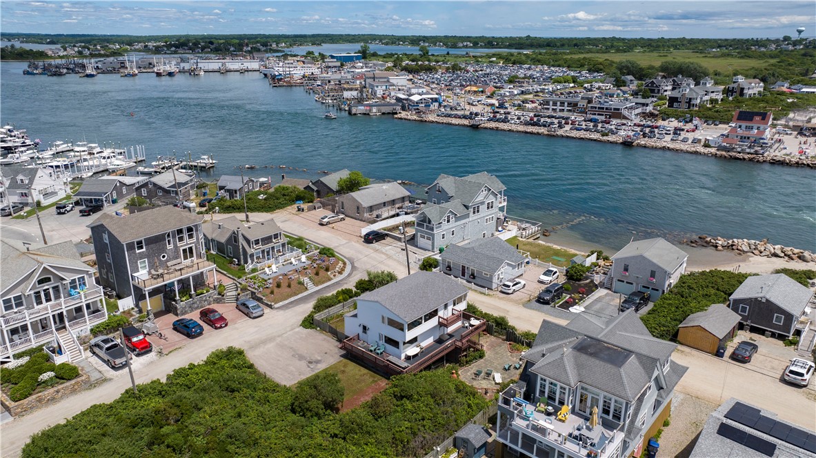 18 Beach Row Narragansett, RI 02879 - Photo 4 of 50