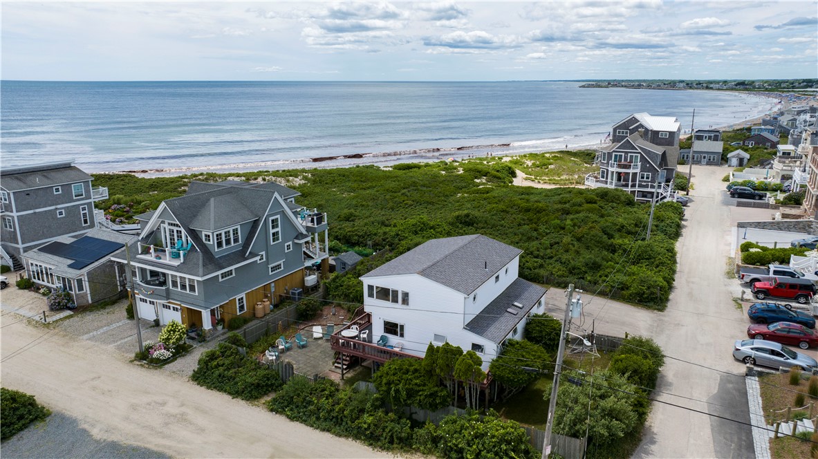 18 Beach Row Narragansett, RI 02879 - Photo 6 of 50