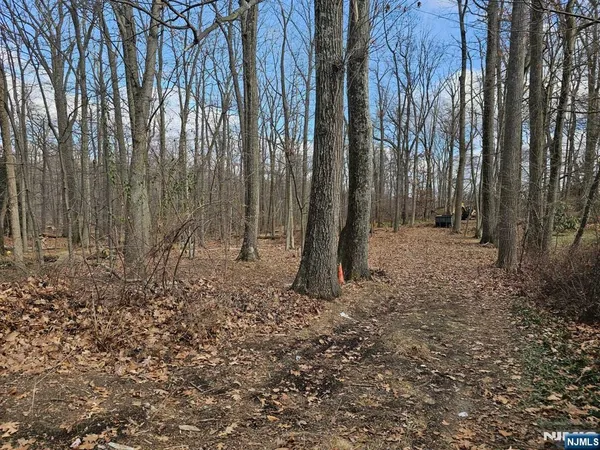 $450,000 | 34 Starlight Drive, Morris Township, NJ 07960