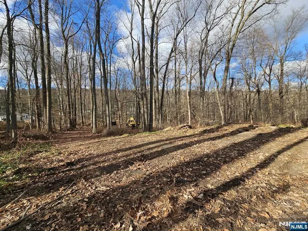 $450,000 | 34 Starlight Drive, Morris Township, NJ 07960