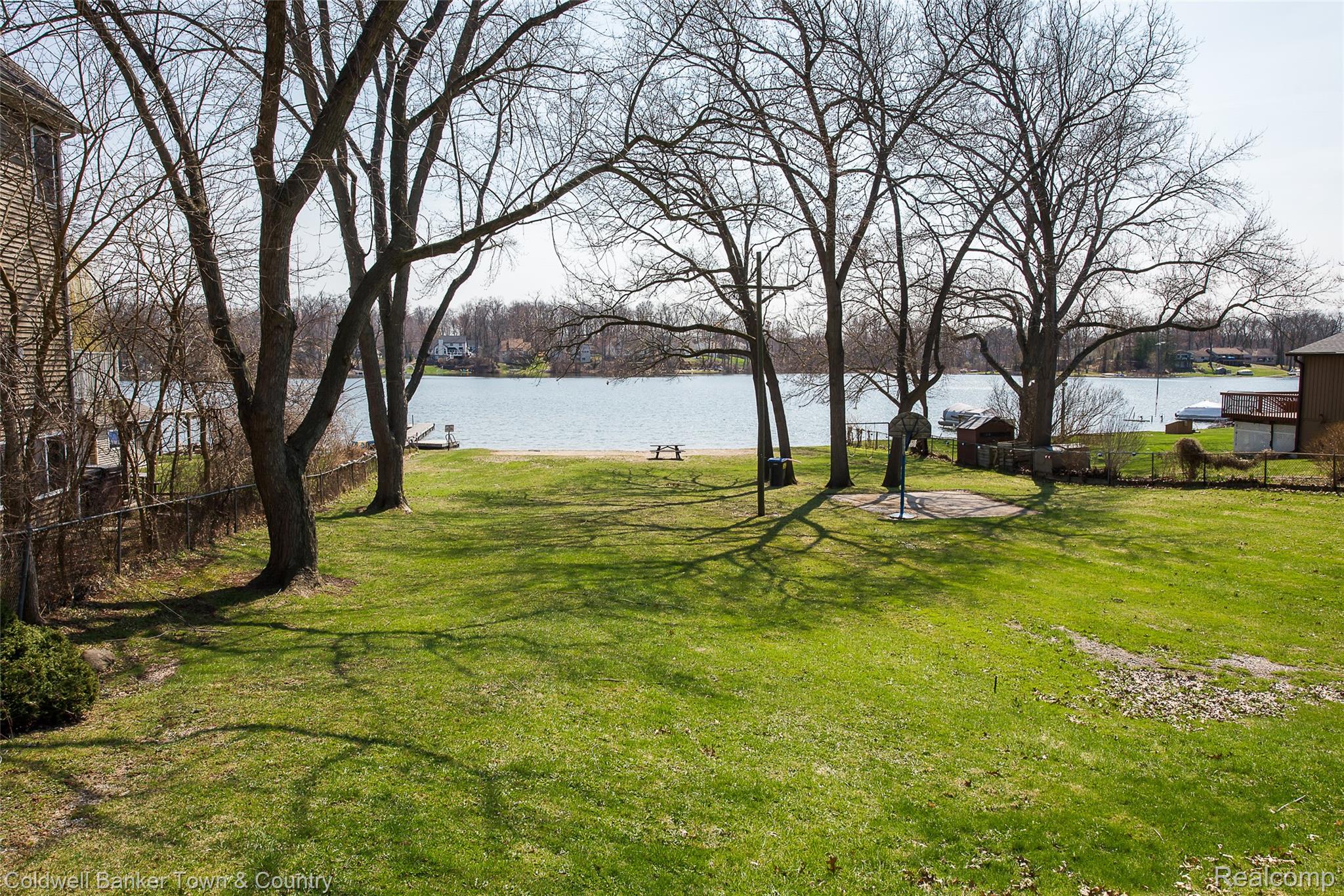 11634 Island Court Hartland, MI 48353 - Photo 53 of 56 DSC_93826.jpg