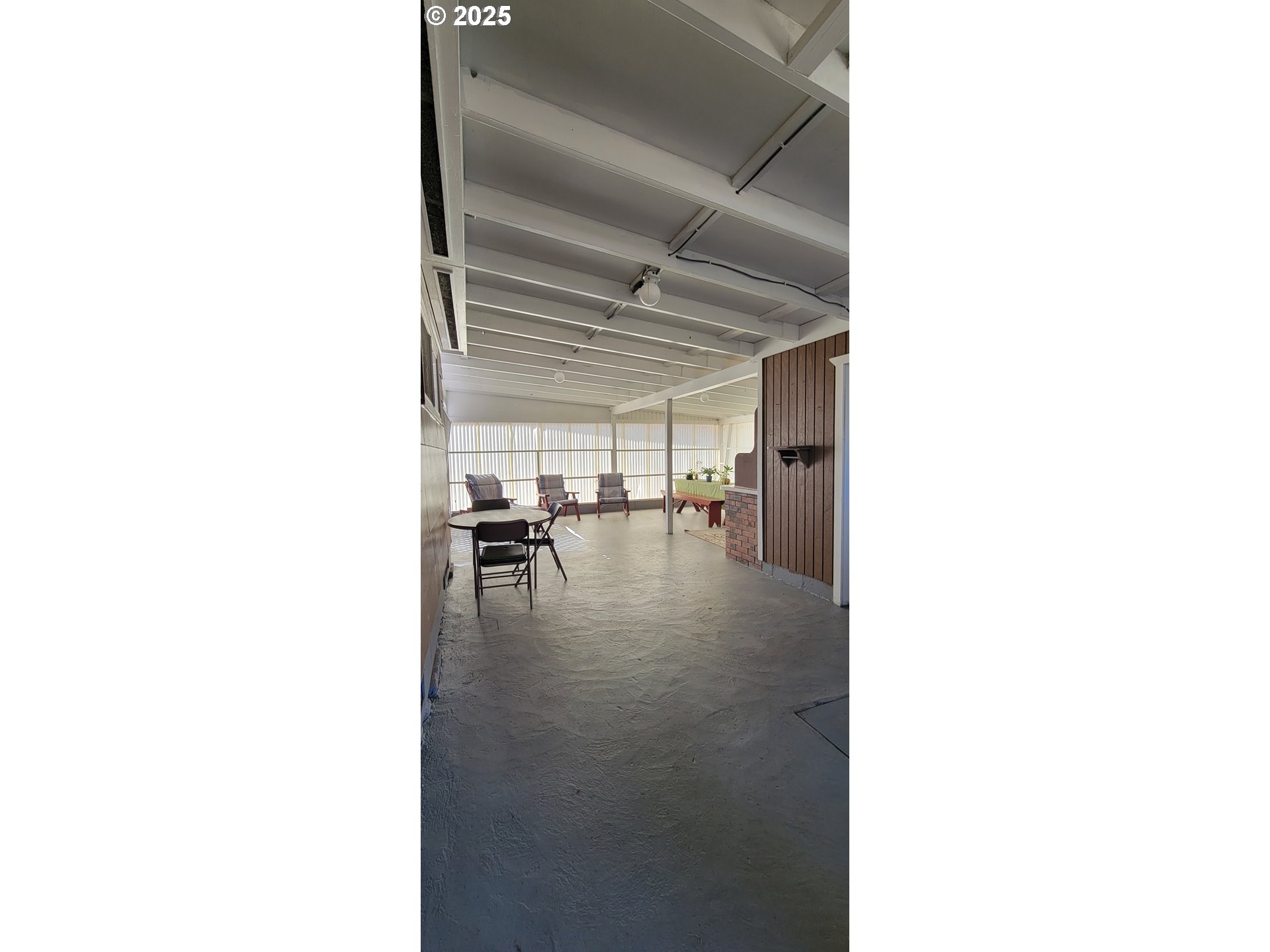 76376 River Road Oakridge, OR 97463 - Photo 26 of 38 a dining room with furniture