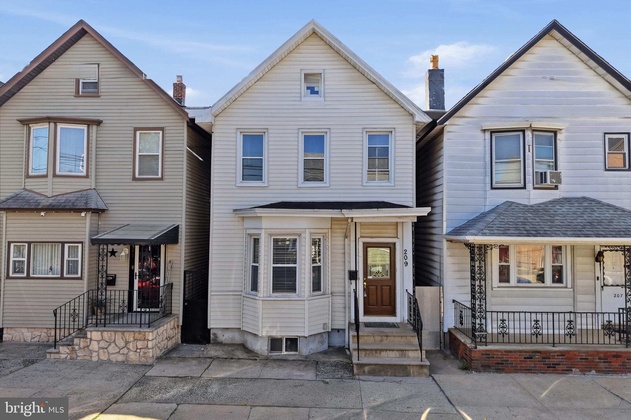 209 Hamilton Street Harrison, NJ 07029 - Photo 1 of 43